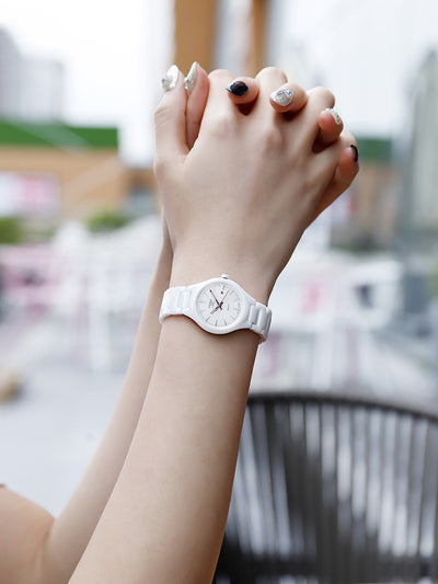 Reloj de Cerámica Blanca para Mujer - Diseño Minimalista y Elegante - Image 2