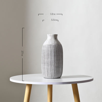 Jarrón Cerámico Decorativo con Patrón Vertical para Flores Secas - Image 3