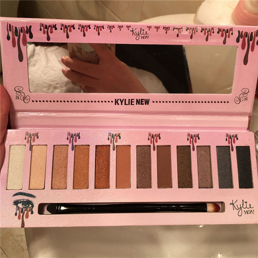 Paleta de Sombras Kelly 12 Colores - Acabado Mate Profesional - Image 6