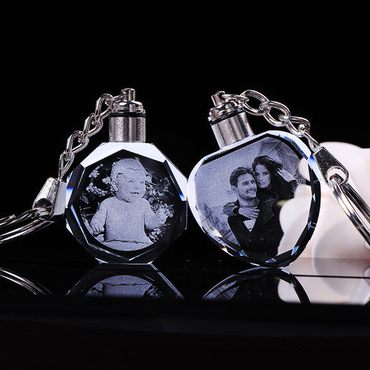 Llavero de Cristal Personalizado con Foto y Luz LED - Regalo Familiar - Image 4