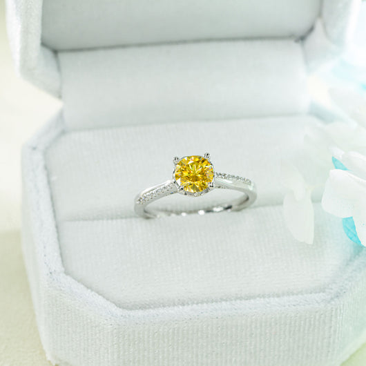Anillo de Moissanita para Mujer en Cuatro Colores - Image 3