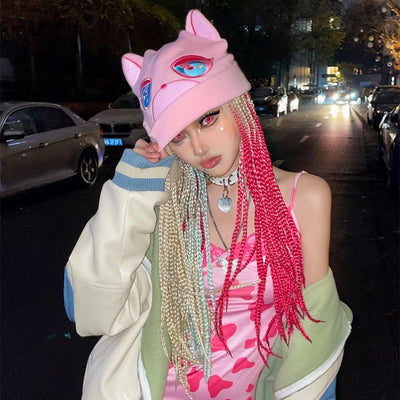 Gorro de Lana Tejido Cálido con Oso Bordado de Ojos Diferentes - Image 8
