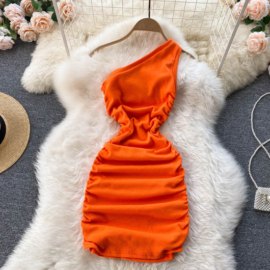 Vestido Tubo Plisado con Hombro Inclinado - Diseño Elegante en Colores Sólidos - Image 14