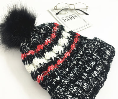 Conjunto de Bufanda, Gorro y Guantes Tejidos en Tonos Cálidos - Image 9