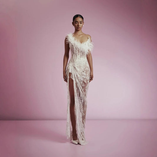 Vestido de Fiesta Elegante con Escote Tubo y Abertura Alta