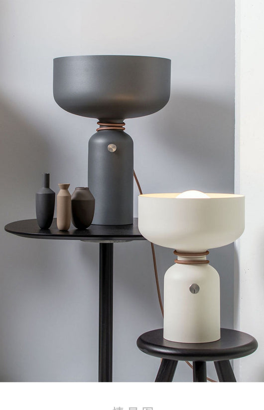 Lámpara de Mesita Moderna para Dormitorio con Diseño Creativo - Image 9