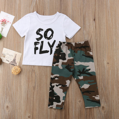 Conjunto de Dos Piezas: Camiseta y Pantalón con Estampado de Letra - Image 2