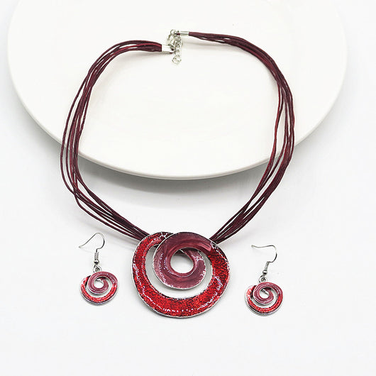 Conjunto de Collar y Aretes Geométricos con Líneas de Cera - Image 16