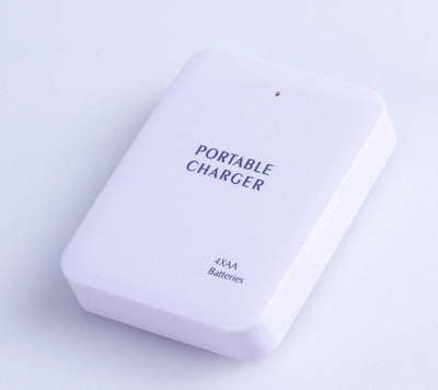 Powerbank Portátil 4 Baterías AA - Cargador USB de Emergencia Multicolor - Image 3