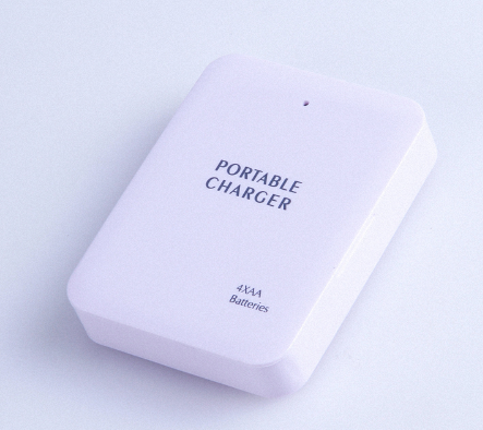 Powerbank Portátil 4 Baterías AA - Cargador USB de Emergencia Multicolor - Image 3