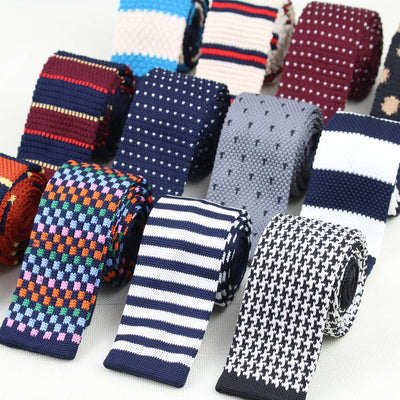 Corbata Tejida Delgada a Rayas para Hombre - Diseño Moderno y Sofisticado