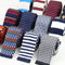 Corbata Tejida Delgada a Rayas para Hombre - Diseño Moderno y Sofisticado
