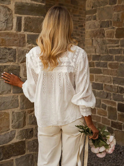 Blusa Resort Calada con Bordado y Diseño Hueco - Image 12