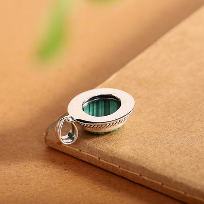 Pendiente de Plata 925 con Malaquita Incrustada - Diseño Minimalista - Image 6