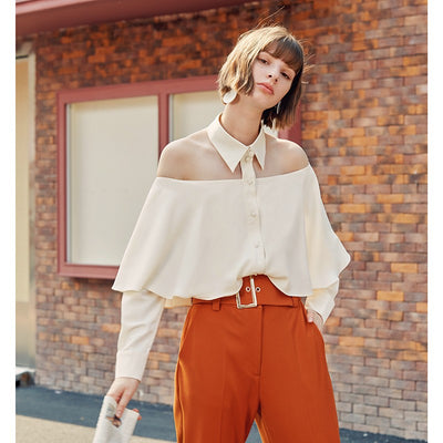 Blusa Larga Halter con Volantes y Hombros Descubiertos