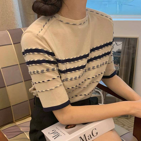 Blusa Casual de Verano con Rayas Tridimensionales y Contraste de Colores