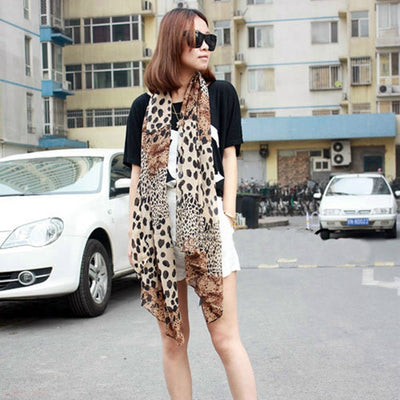 Pañuelo de Seda Estampado Leopardo para Cabello y Cuello - Image 5