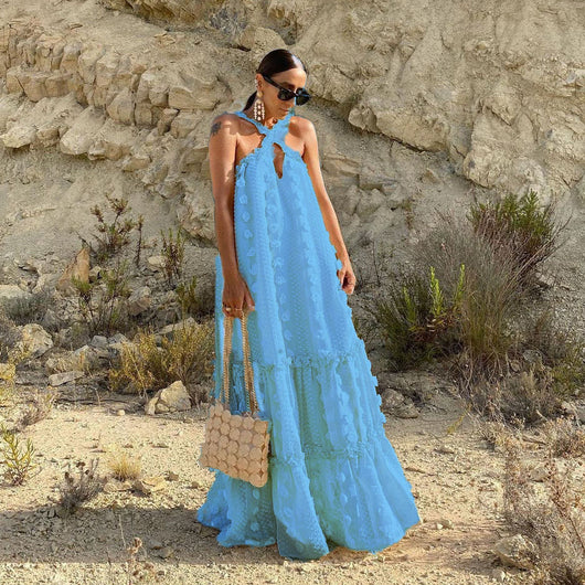 Vestido Halter con Flores 3D y Falda Voluminosa - Image 2