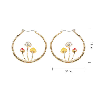 Aretes Colgantes Tres Hongos Dorados para Mujer - Diseño Trendy y Dulce - Image 2