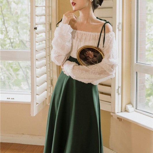 Blusa Blanca de Manga Larga con Falda de Tirantes - Image 16