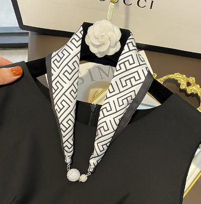 Pañuelo de Seda con Broche Magnético y Collar de Perlas para Mujer - Image 11