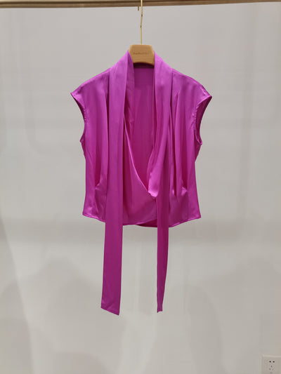 Blusa de Seda con Escote V y Cintura Ajustable - Diseño Tricolor - Image 22