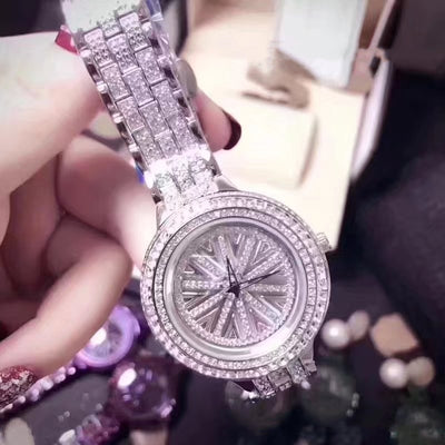 Reloj para Mujer con Acero Inoxidable y Detalles de Diamantes