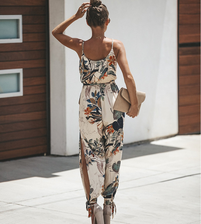 Jumpsuit Escotado con Bolsillos y Tirantes Ajustables - Diseño Sensual y Moderno - Image 3