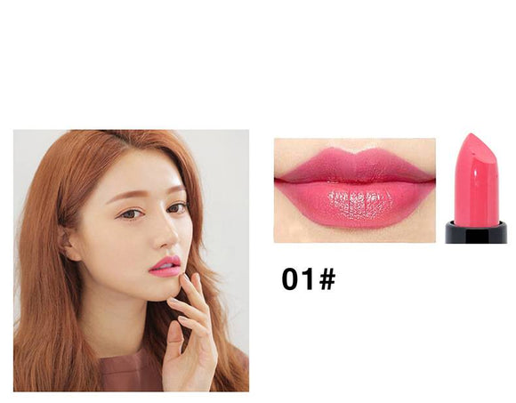 Labial Matte Rojo Intenso en Tubo - Fórmula Terciopelo