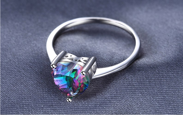 Anillo de Corazón Elegante