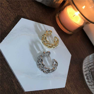 Anillo Retro de Cadena Hueca Torcida en Metal para Mujer - Image 3