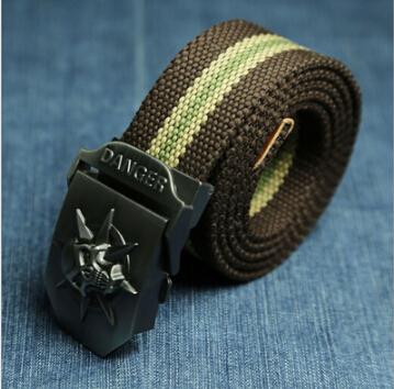 Cinturón de Lona para Hombre con Calavera y Hebilla Metálica - Image 3