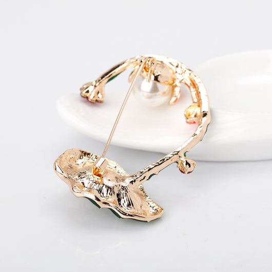 Broche Floral Loto - Accesorio de Moda Creativo - Image 3