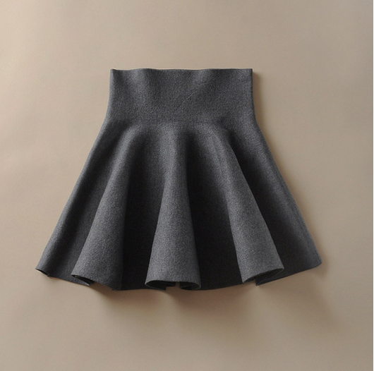Falda Corta Tejida con Drapeado Elegante - Image 7