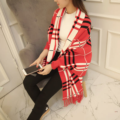 Capa Poncho Escocés con Borlas - Abrigo Elegante para Mujer - Image 14