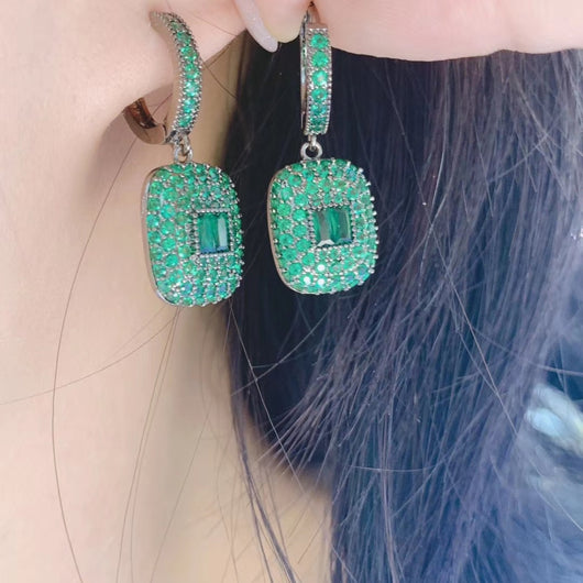 Aretes Cuadrados de Circonio Verde con Colgante Redondo - Image 12