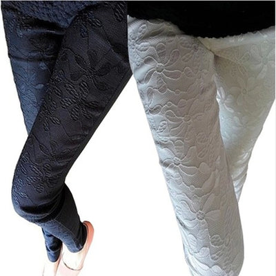 Pantalones Lápiz para Mujer con Detalles de Encaje - Image 4