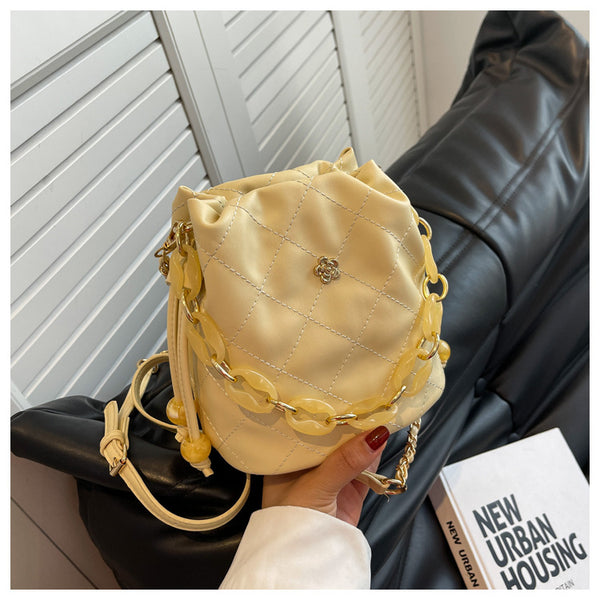 Bolsa Bandolera Cuadros Estilo Western con Cadena Texturizada para Mujer - Image 7