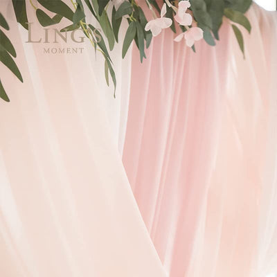 Arco de Bodas con Decoraciones Florales Colgantes - Image 4