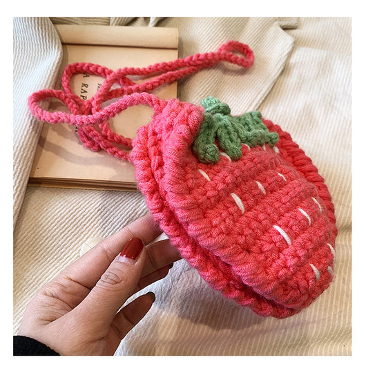 Bolsa Infantil Tejida a Mano con Diseño de Fresa en Lana - Image 12