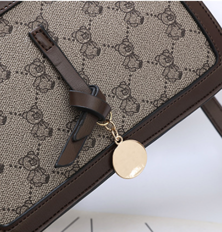 Bolso Bandolera Asimétrico para Mujer - Diseño Versátil - Image 14