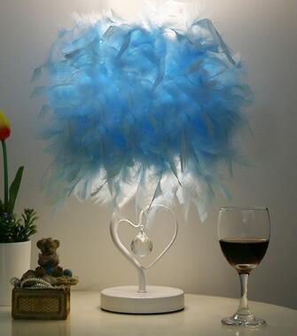 Lámpara de Mesita LED Alas de Cristal Corazón Pluma - Image 7