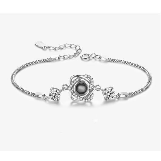 Pulsera de Plata con Doble Corazón y Proyección para Mujer - Image 3