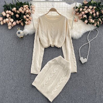Conjunto Vintage Falda Alta con Suéter Retorcido de Manga Larga - Image 16