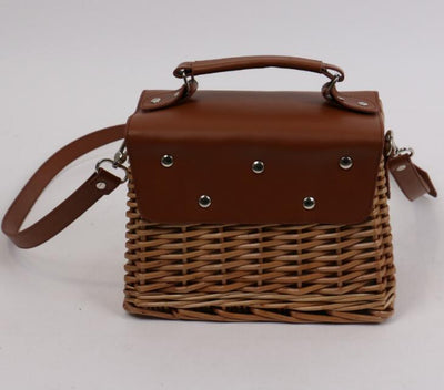 Bolso Tote Crossbody de Ratán Cuadrado con Asa Ajustable - Image 3