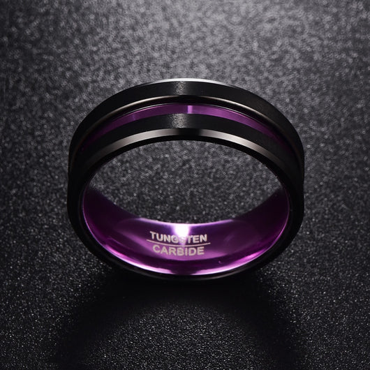 Anillo de Tungsteno para Hombre con Surco Frosted y Aro Interior Morado - Image 4