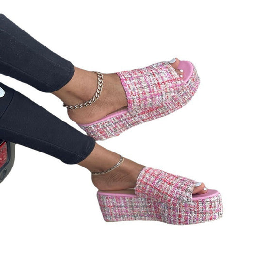 Sandalias y Pantuflas Elegantes para Mujer en Tonos Claros - Image 2