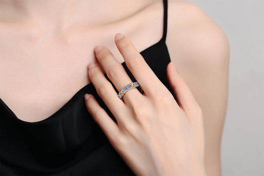 Anillo de Dos Colores Entrelazados para Mujer - Image 9