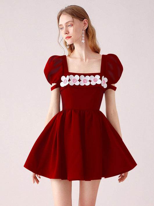 Vestido Rojo para Mujer con Flores Tridimensionales - Image 4