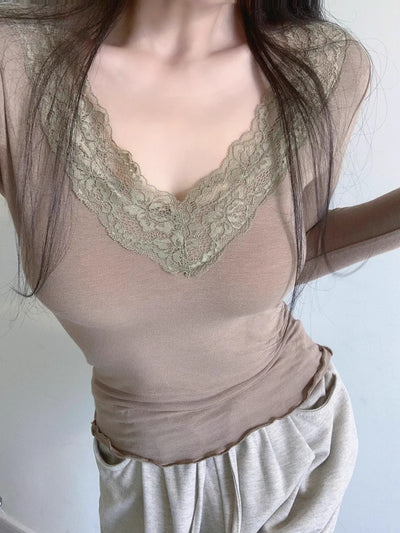 Blusa Base Elegante de Encaje con Cuello en V y Manga Larga - Image 36